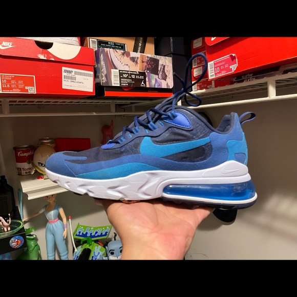 Nike - Picture 4 of 9